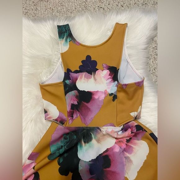 Soprano Mustard Yellow  - Picture 5 of 6